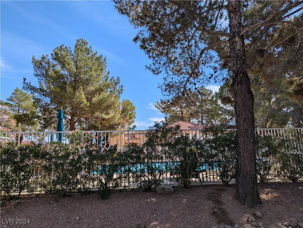 2851 Valley View, Las Vegas, NV 89102