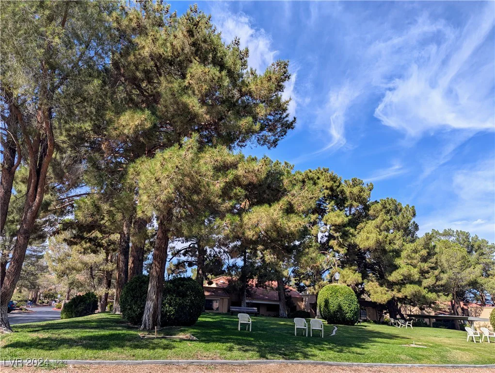 2851 Valley View, Las Vegas, NV 89102