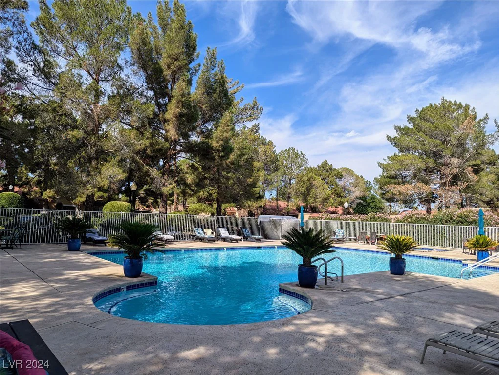 2851 Valley View, Las Vegas, NV 89102