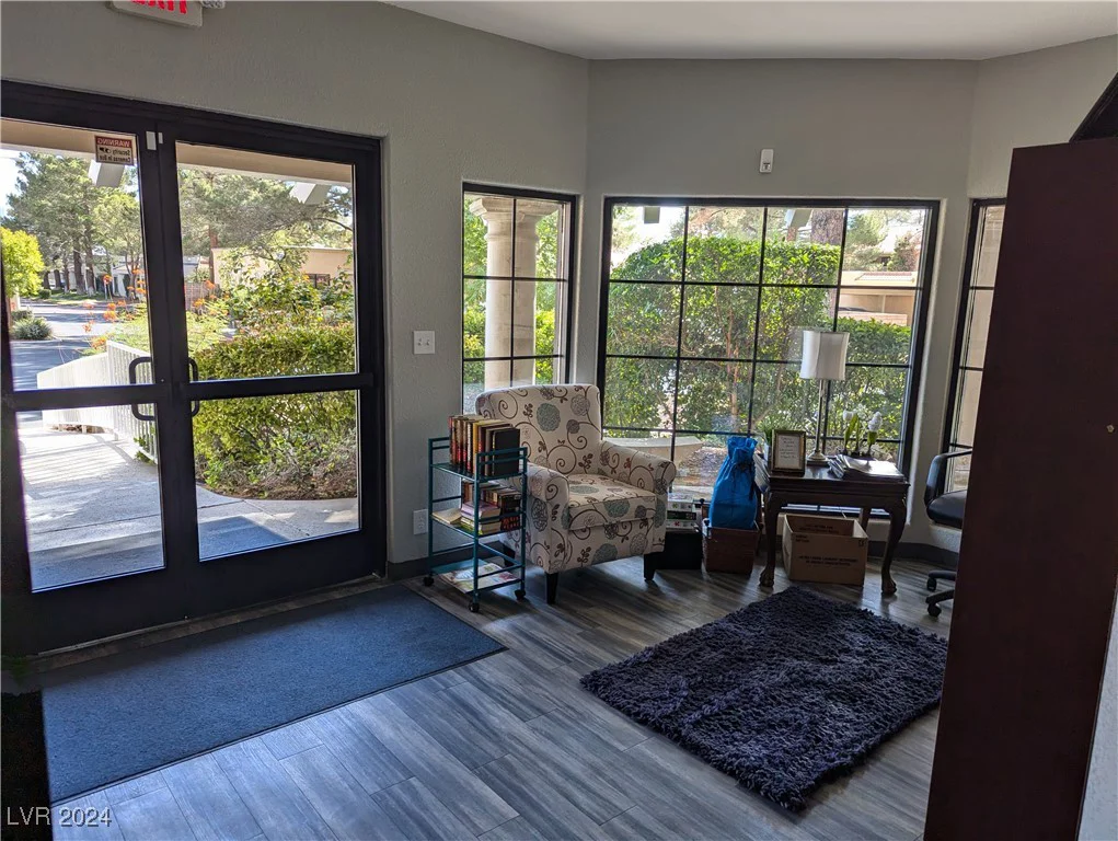 2851 Valley View, Las Vegas, NV 89102