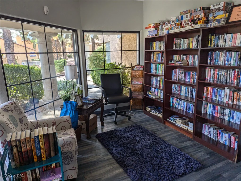 2851 Valley View, Las Vegas, NV 89102