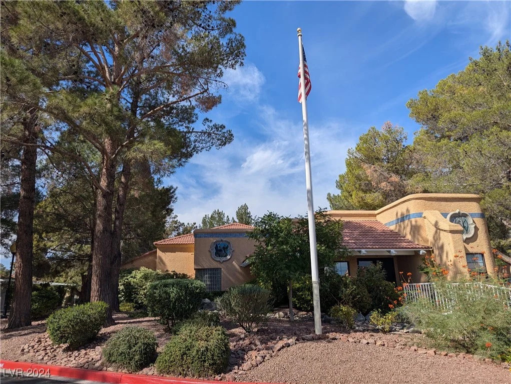 2851 Valley View, Las Vegas, NV 89102