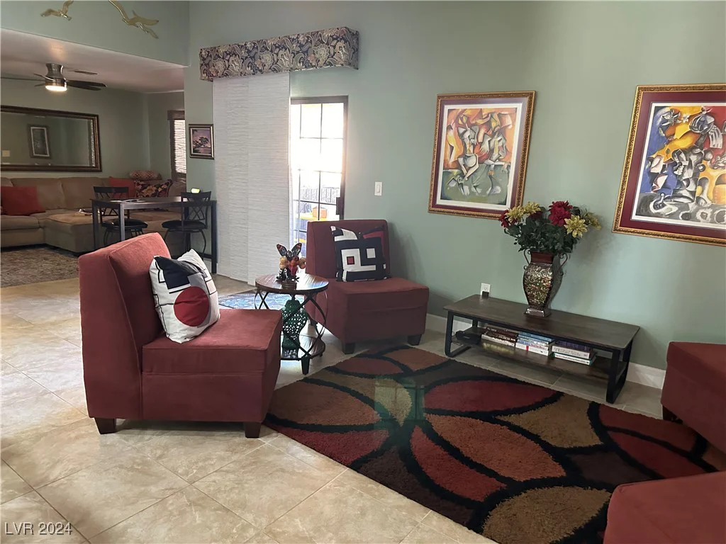 2851 Valley View, Las Vegas, NV 89102