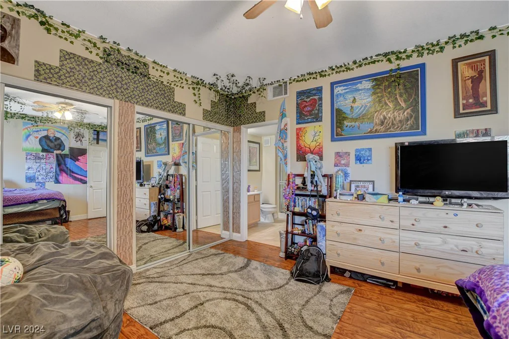 9580 Reno, Las Vegas, NV 89148