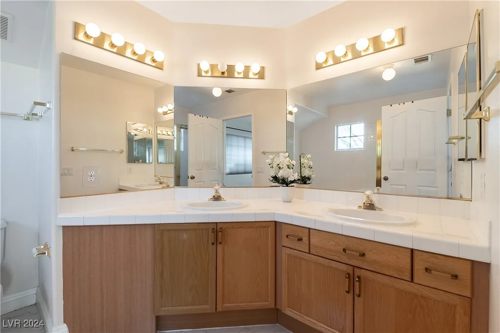 7341 Tealwood, Las Vegas, NV 89131