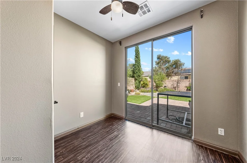 8108 Hopscotch, Las Vegas, NV 89131