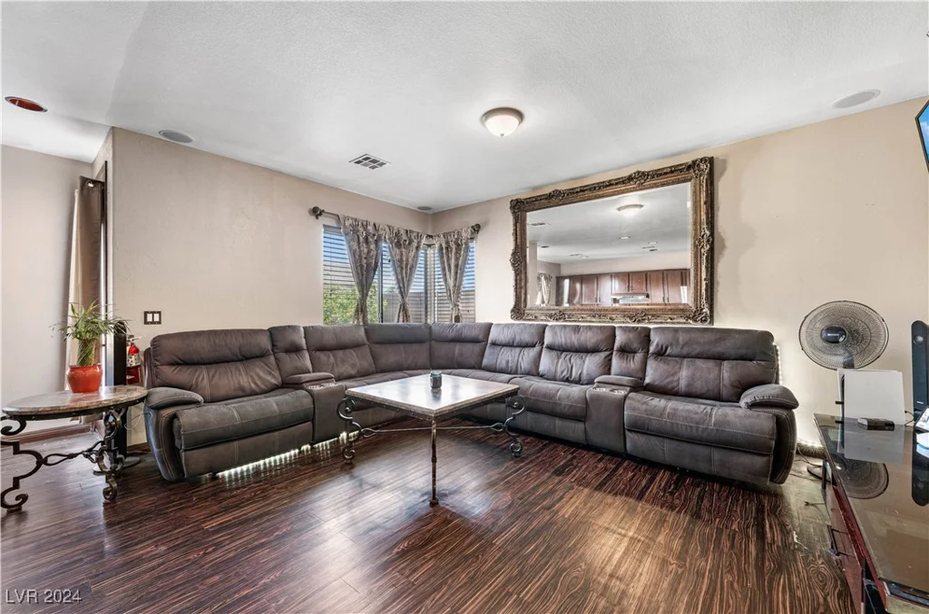 8108 Hopscotch, Las Vegas, NV 89131