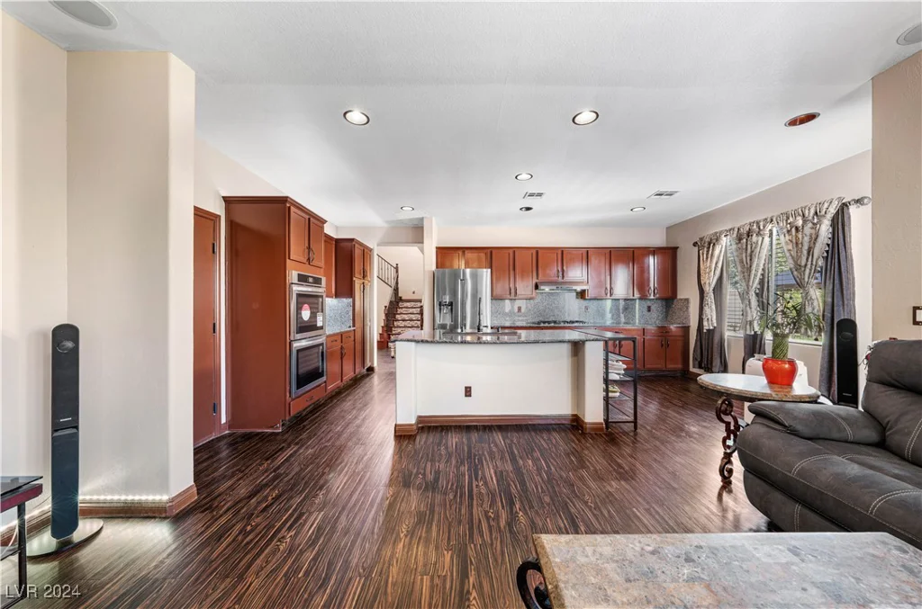 8108 Hopscotch, Las Vegas, NV 89131