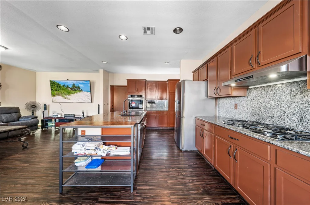 8108 Hopscotch, Las Vegas, NV 89131