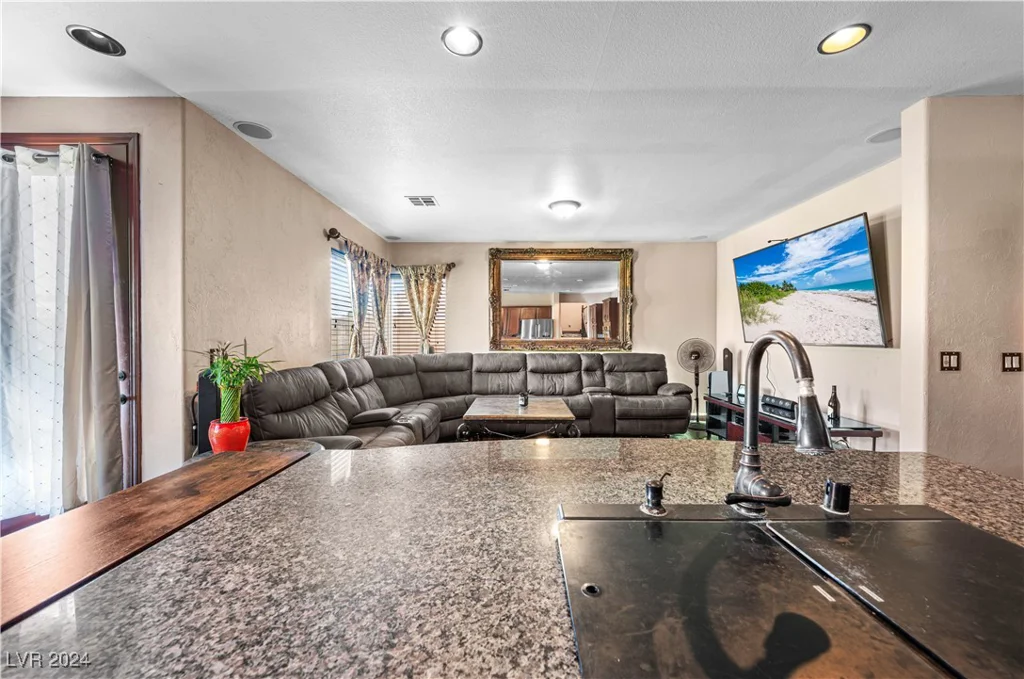 8108 Hopscotch, Las Vegas, NV 89131