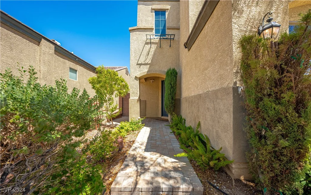 8108 Hopscotch, Las Vegas, NV 89131