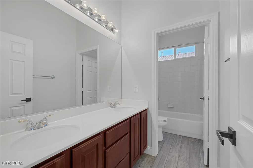9524 Grand Grove, Las Vegas, NV 89149