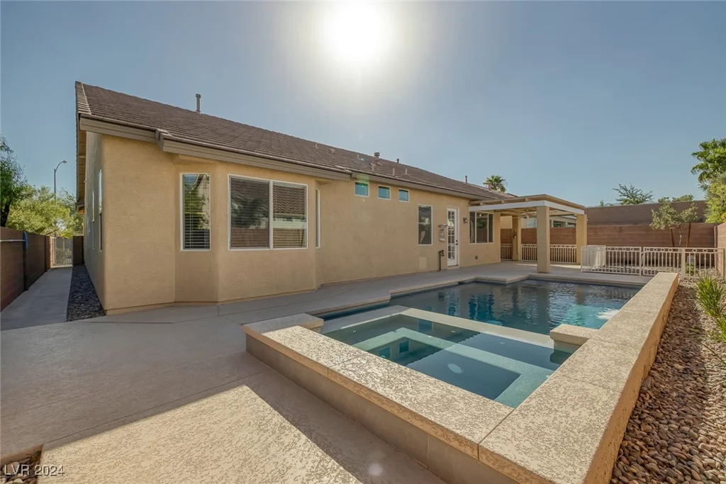 9524 Grand Grove, Las Vegas, NV 89149