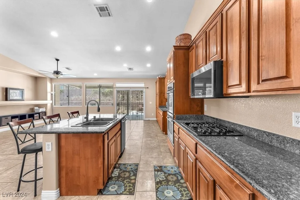 3689 Callahan, Las Vegas, NV 89120