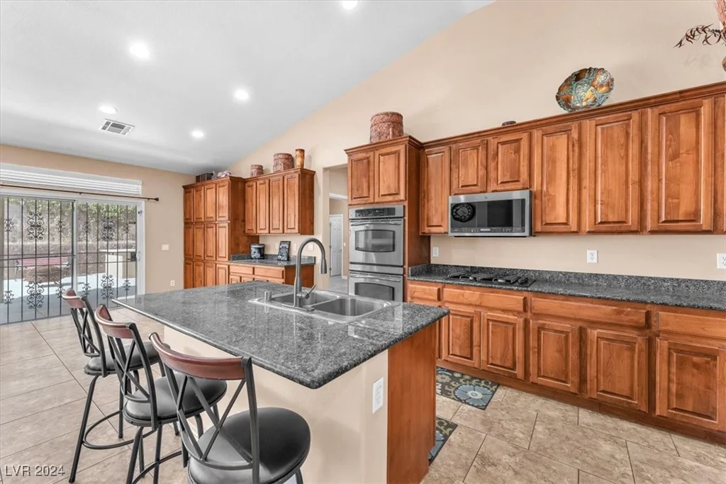 3689 Callahan, Las Vegas, NV 89120