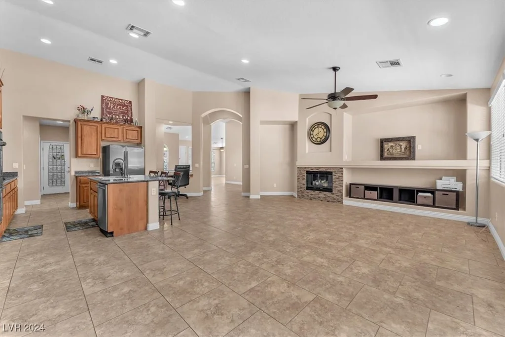 3689 Callahan, Las Vegas, NV 89120