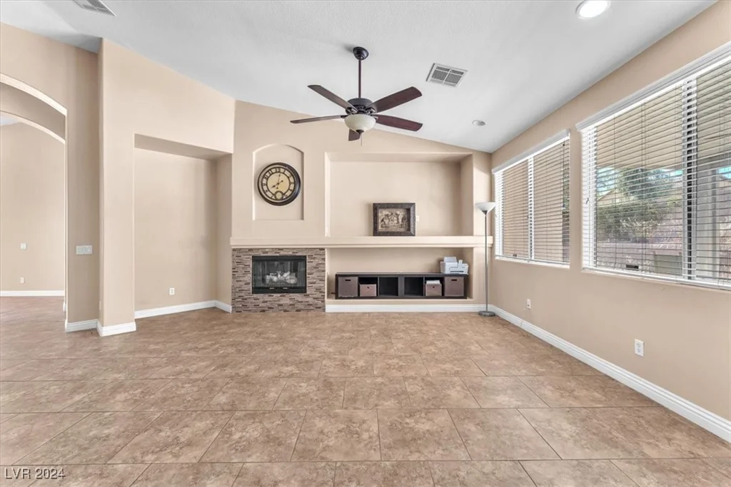 3689 Callahan, Las Vegas, NV 89120