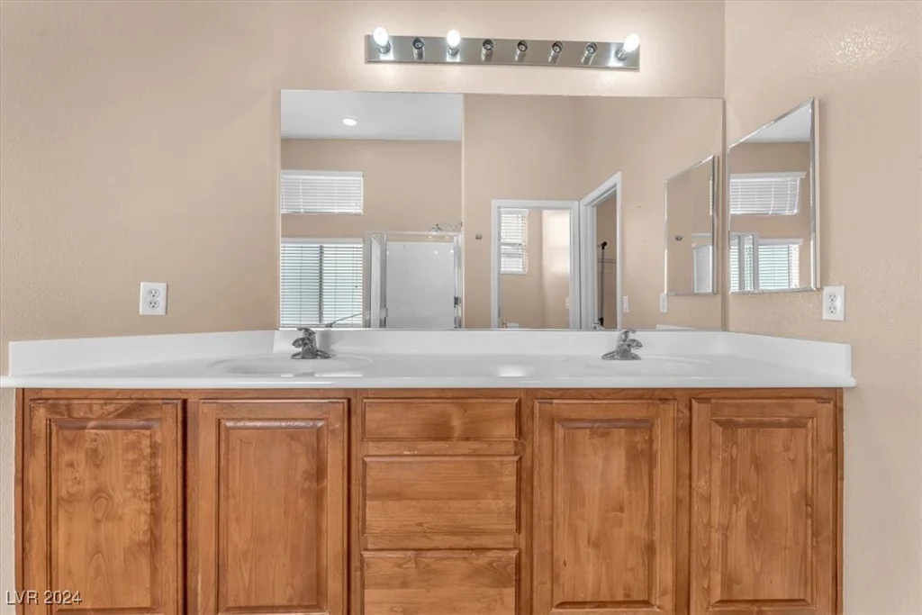 3689 Callahan, Las Vegas, NV 89120