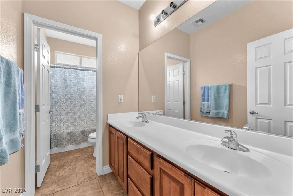 3689 Callahan, Las Vegas, NV 89120
