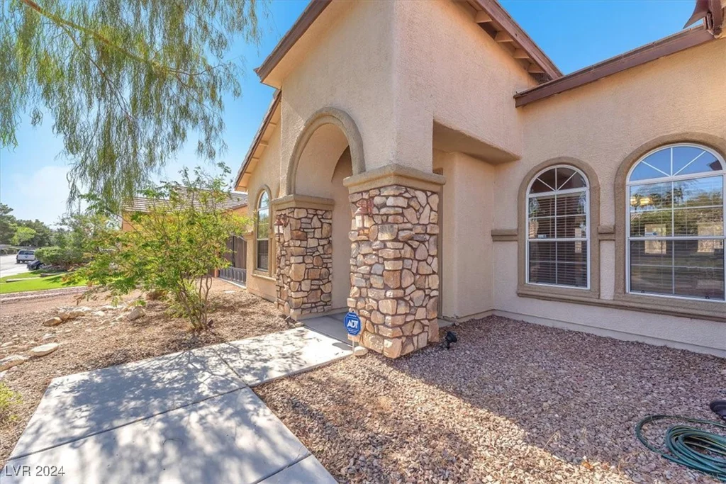 3689 Callahan, Las Vegas, NV 89120
