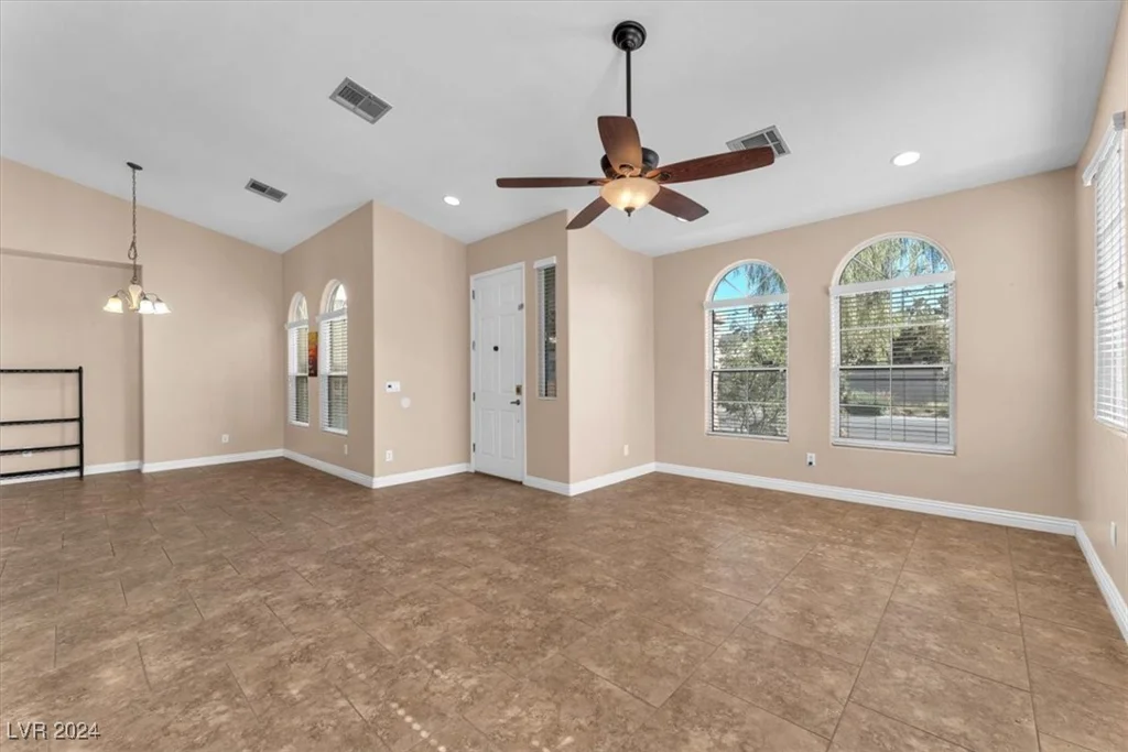 3689 Callahan, Las Vegas, NV 89120