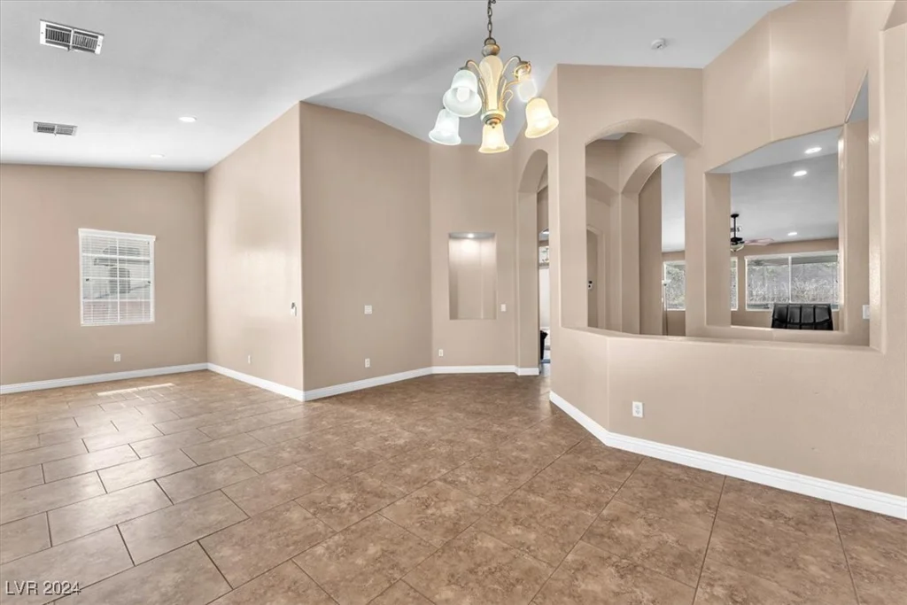 3689 Callahan, Las Vegas, NV 89120
