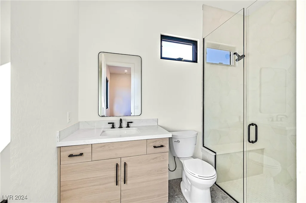 6615 Whispering Sands, Las Vegas, NV 89131