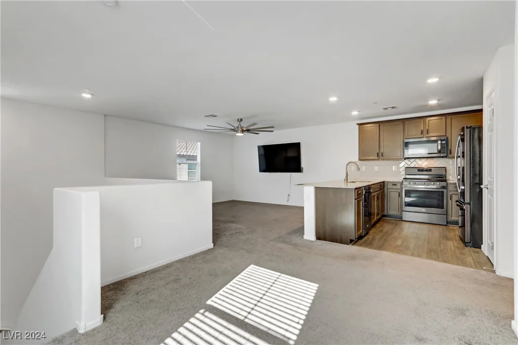 4621 Woolcomber, Las Vegas, NV 89115