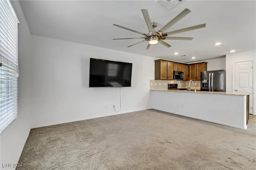 4621 Woolcomber, Las Vegas, NV 89115