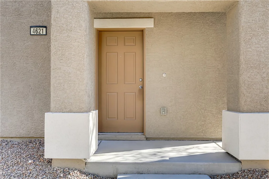 4621 Woolcomber, Las Vegas, NV 89115