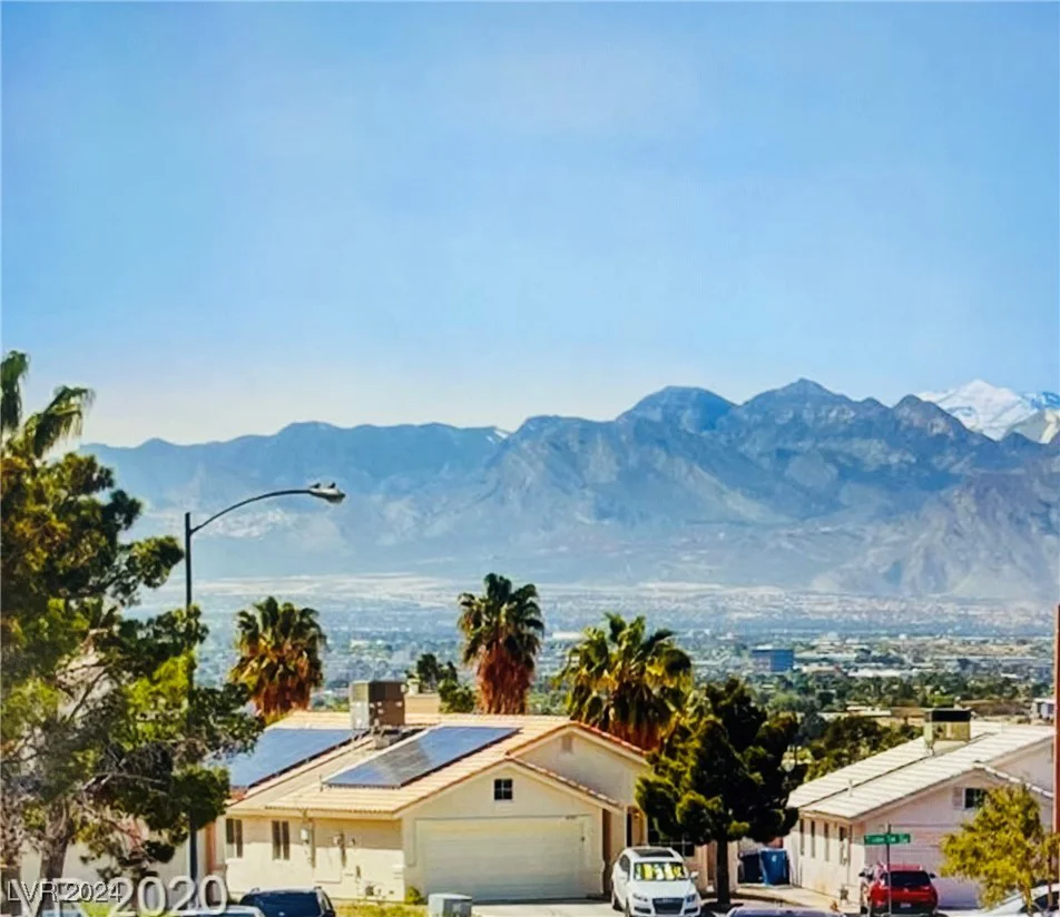 2245 Grand Clover, Las Vegas, NV 89156
