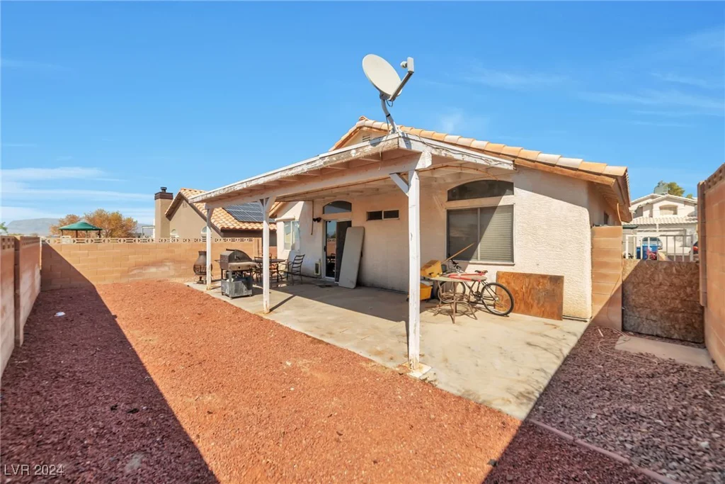2245 Grand Clover, Las Vegas, NV 89156