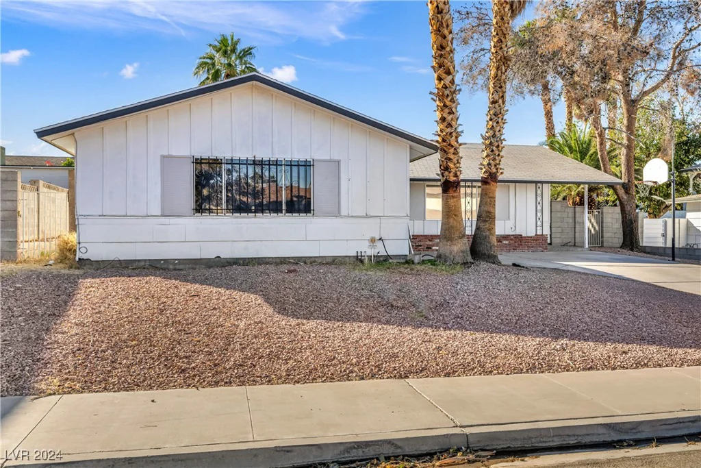 3931 Syracuse, Las Vegas, NV 89121