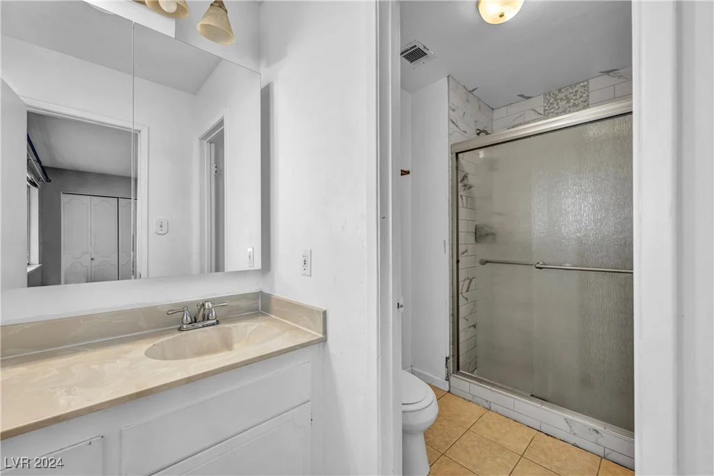 3931 Syracuse, Las Vegas, NV 89121