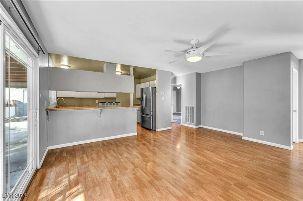 3931 Syracuse, Las Vegas, NV 89121