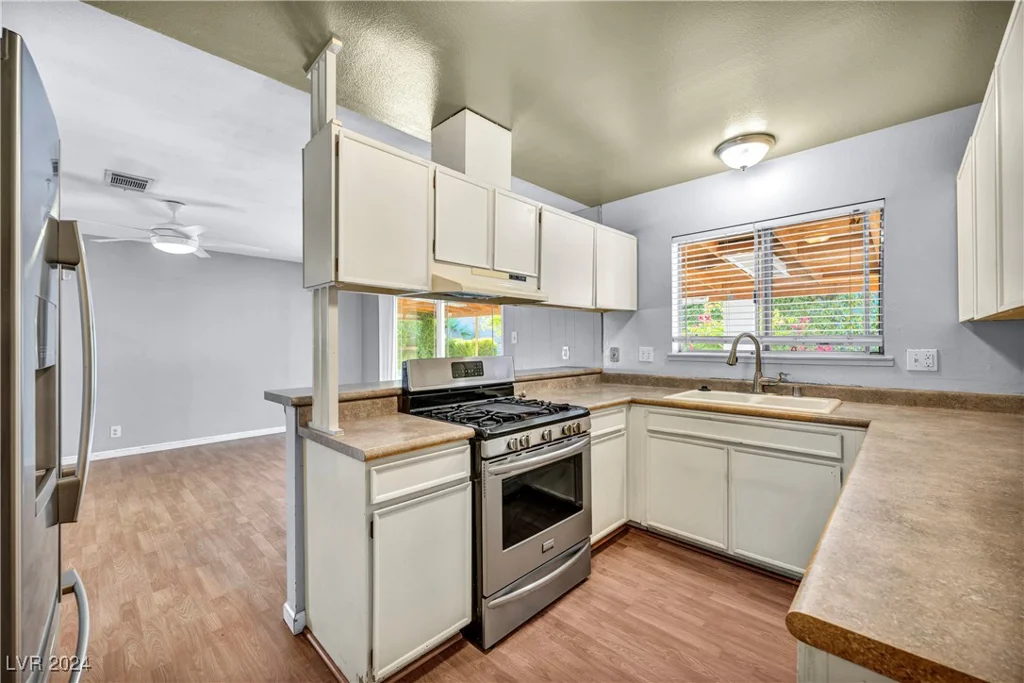 3931 Syracuse, Las Vegas, NV 89121