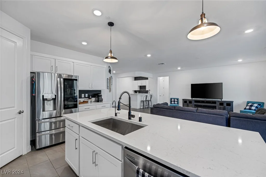 10996 Gardenova, Las Vegas, NV 89166