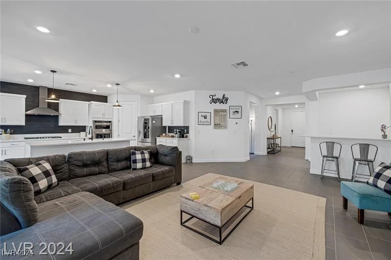 10996 Gardenova, Las Vegas, NV 89166