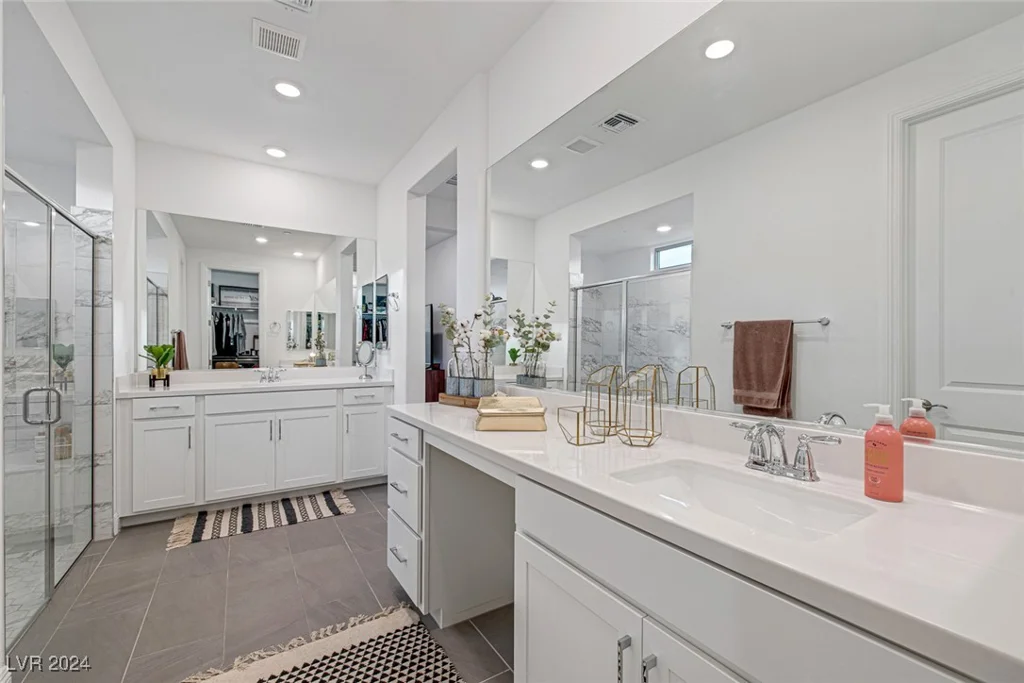 10996 Gardenova, Las Vegas, NV 89166