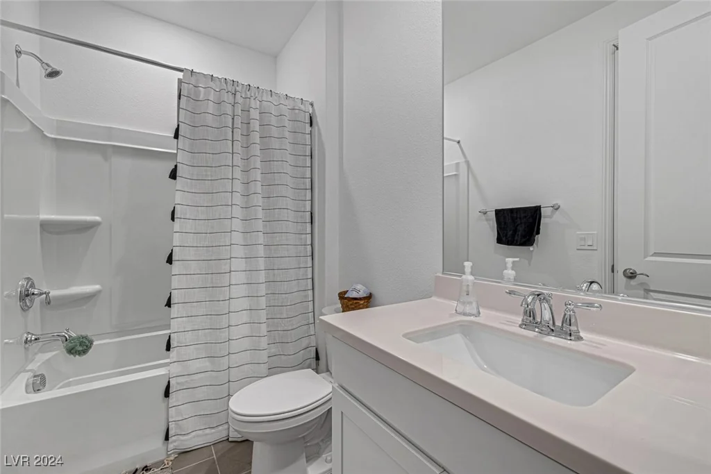 10996 Gardenova, Las Vegas, NV 89166