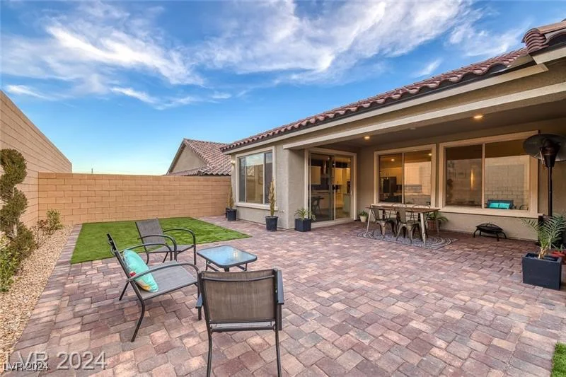 10996 Gardenova, Las Vegas, NV 89166