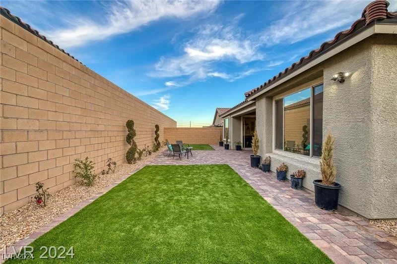 10996 Gardenova, Las Vegas, NV 89166