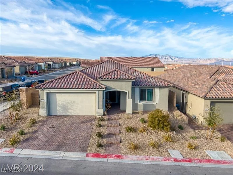 10996 Gardenova, Las Vegas, NV 89166