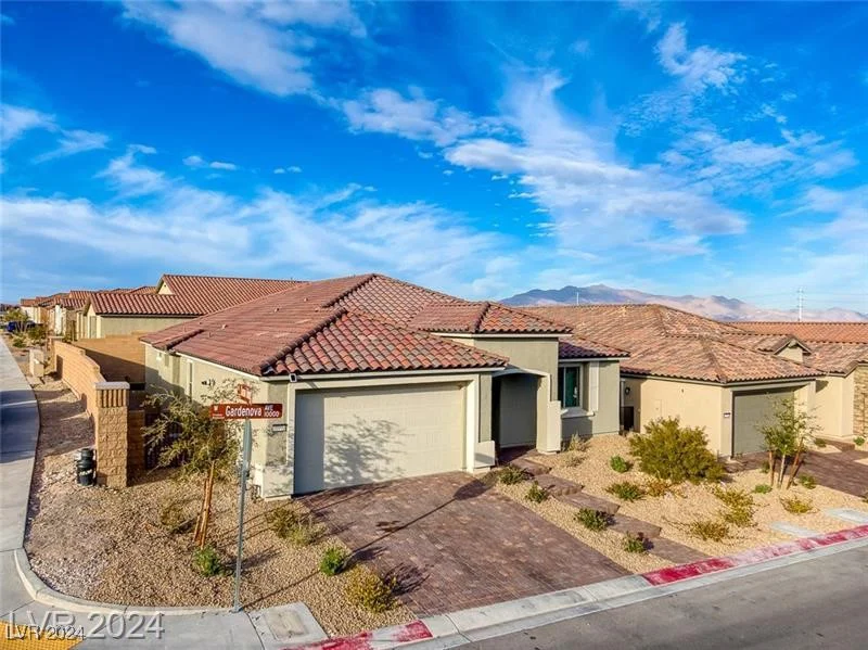 10996 Gardenova, Las Vegas, NV 89166