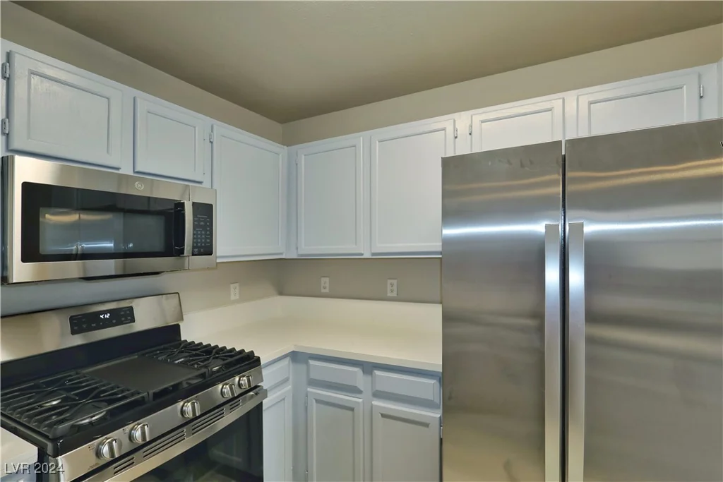 5415 Harmon, Las Vegas, NV 89103