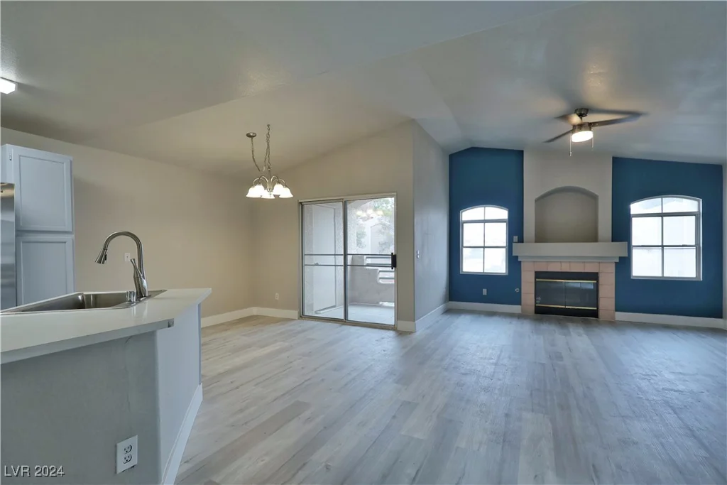 5415 Harmon, Las Vegas, NV 89103