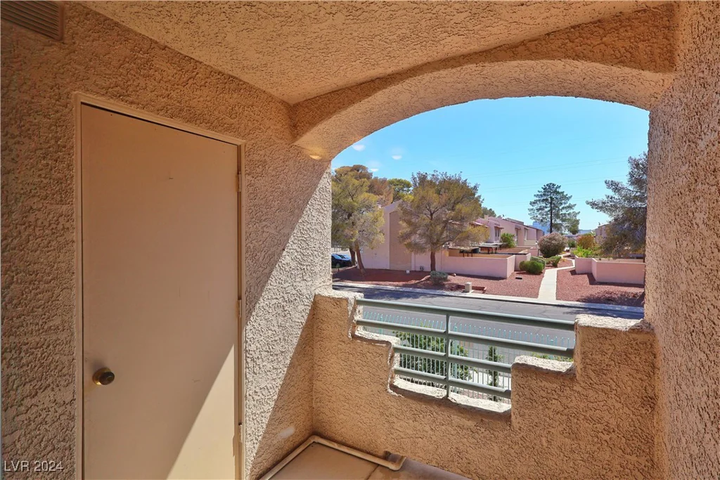 5415 Harmon, Las Vegas, NV 89103