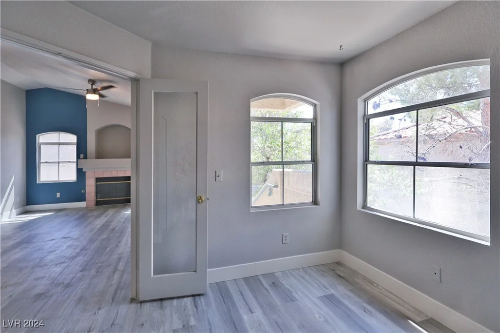 5415 Harmon, Las Vegas, NV 89103
