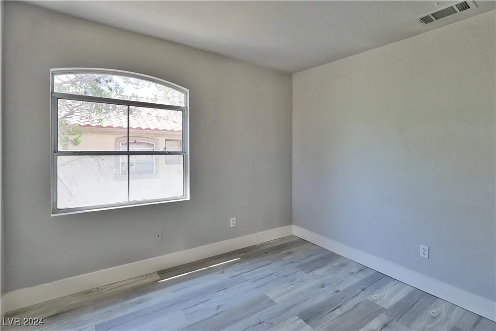 5415 Harmon, Las Vegas, NV 89103