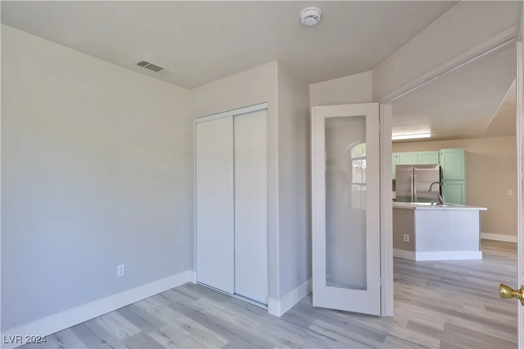 5415 Harmon, Las Vegas, NV 89103